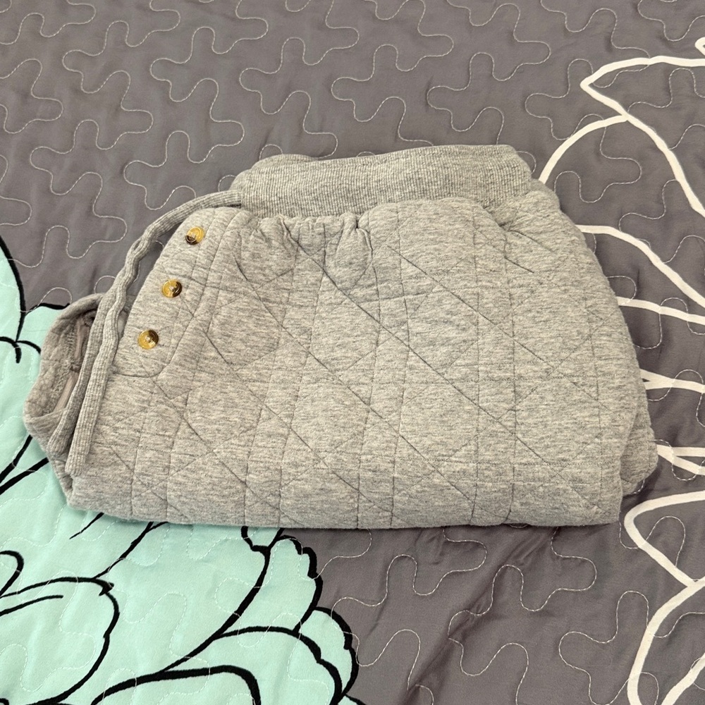 Anthropologie Gray Size Large Gently Used Quilted Shorts - Picture 6 of 10